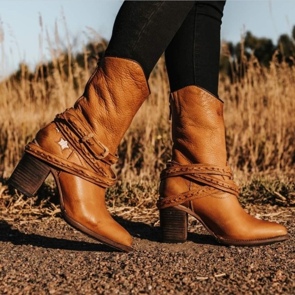 Freebird by Steven Shoes - Freebird by Steven Cadence Distressed Tan Leather Western Boho Boots Size 8/7.5